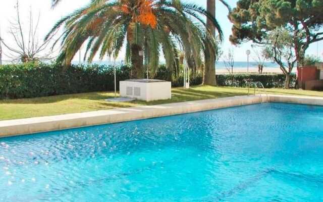Cozy Apartment in Sant Vicenç de Montalt With Swimming Pool