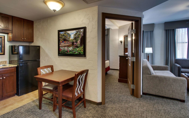 Drury Plaza Hotel San Antonio Riverwalk