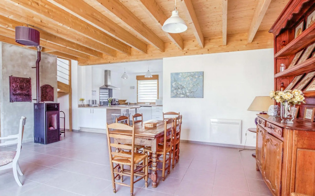 Pleasant Cottage in Challerange