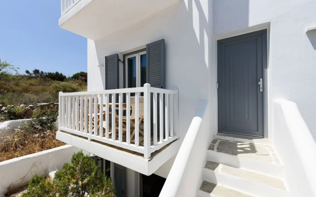 Phaedrus Living: Paros Cycladic Residences 11