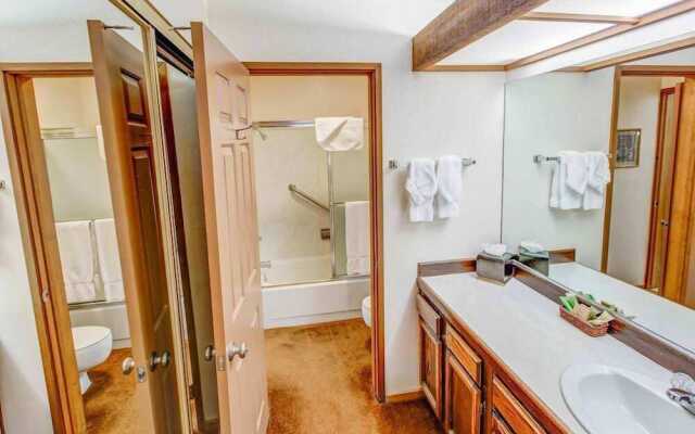 Aspen Creek #119 - Shared Pool, Hot Tub & Bbq!