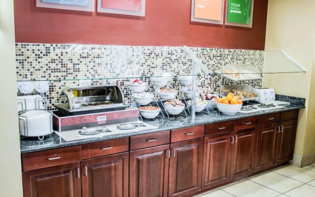 Comfort Suites Orlando Airport