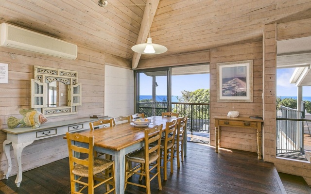 Sunshine Beach Serenity and Pet Friendly ! 9 Seaview Terrace, Sunshine Beach, QLD 4567 – Balcony – Sunshine Beach