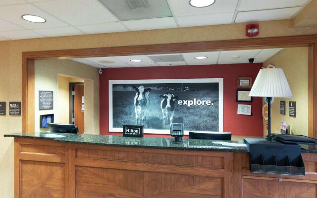 Hampton Inn & Suites Austin-Airport