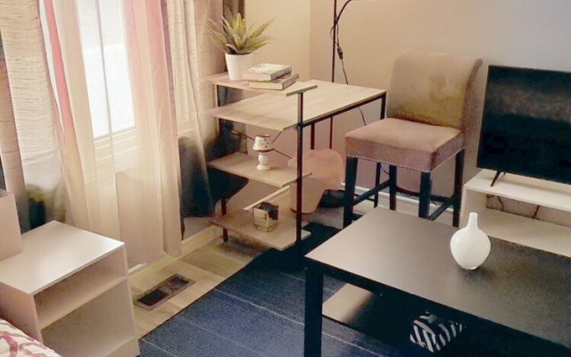 Colline-Single Room- Self Check-In