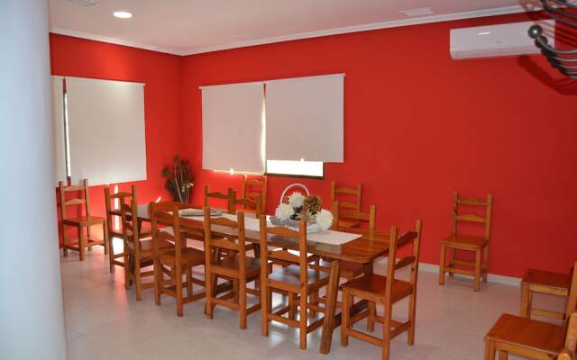 Hotel Restaurante La Sombra Del Olivo