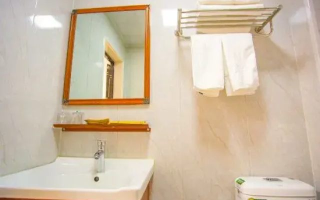 Lanteng Boutique Hotel (Huainan Longhu Park)