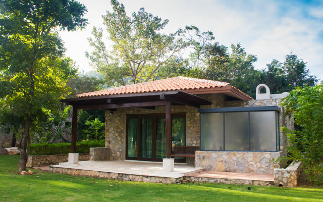 Mela Garden Retreat Cottage