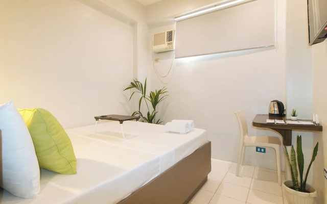 UrbanViewSanAntonio'sPlaceSampalocManila
