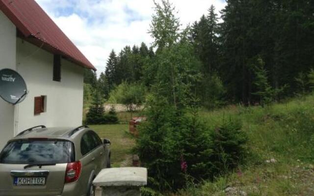 Guest House In Zabljak