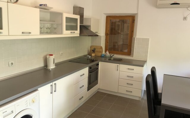 1 Bedroom Apartment With Stunning Views