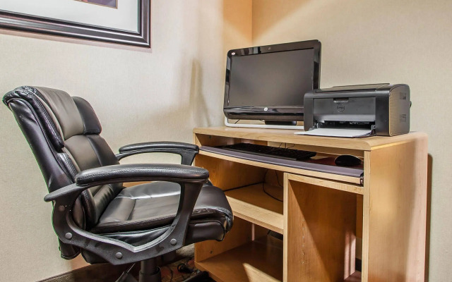 Comfort Inn & Suites