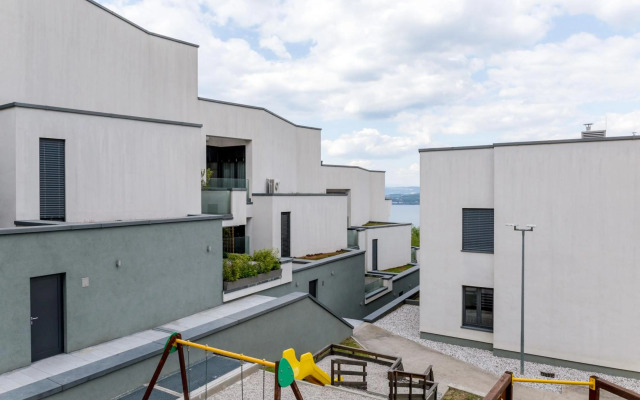 Auredius Deluxe Sea Apartment