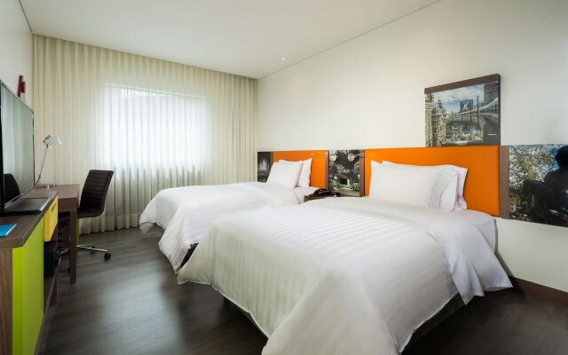 Hampton by Hilton Medellin