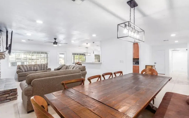 NEW 7bdrm-4ba Million+ Estate W/amazing Amenities