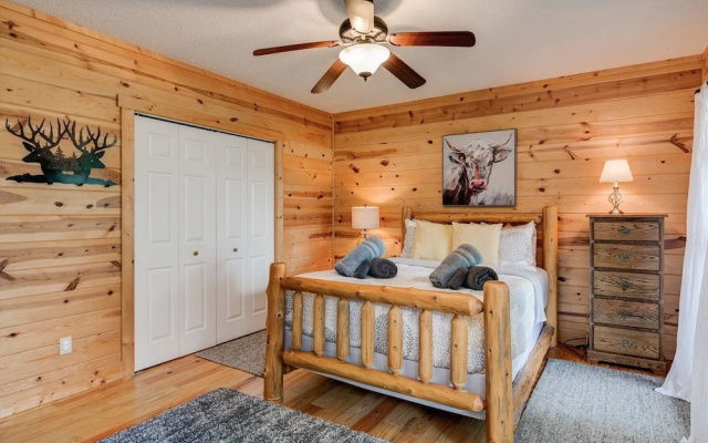 Candyland Cabin - 3 Br cabin