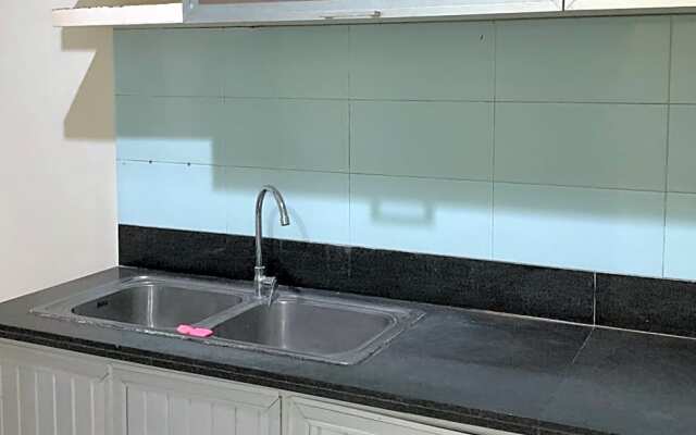 OYO Life 3082 Kost Putri Wonorejo