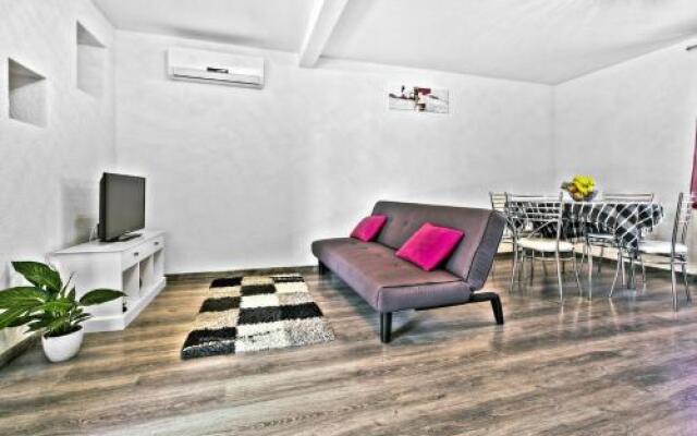 CICI house with apartment