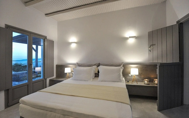 Villa Gustosa Luxury Villa on Faragas Beach