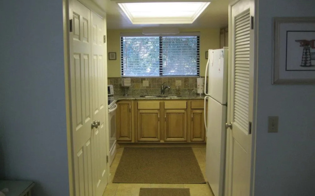 Sea Woods 2bdrm Condo 203