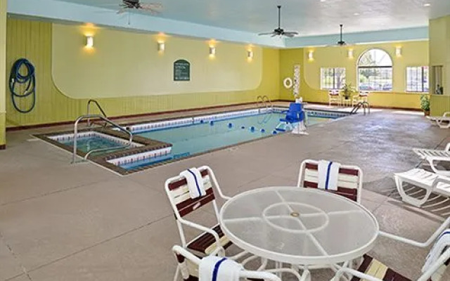 Express Inn & Suites