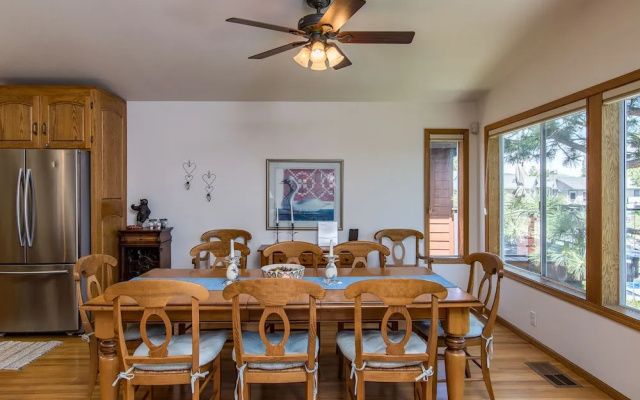 3BR 3BA Ideal Waterfront House South Lake Tahoe by RedAwning