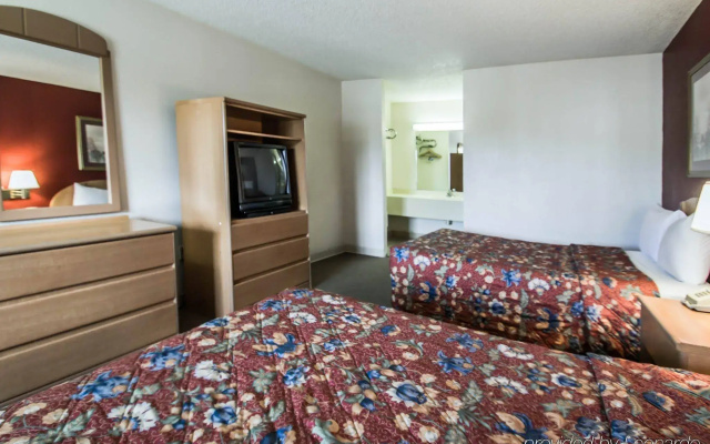 Rodeway Inn Maingate