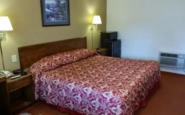 Travelers Inn