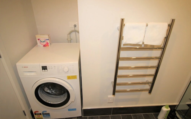 Vibrant Brand New 2 Bedroom Apt You Must Not Miss (Connect 201) – Guest Rooms – Auckland