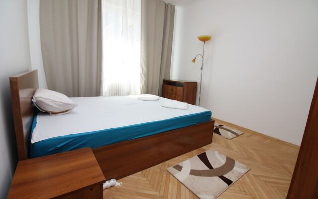 EYTAL Bucharest Central Apartment