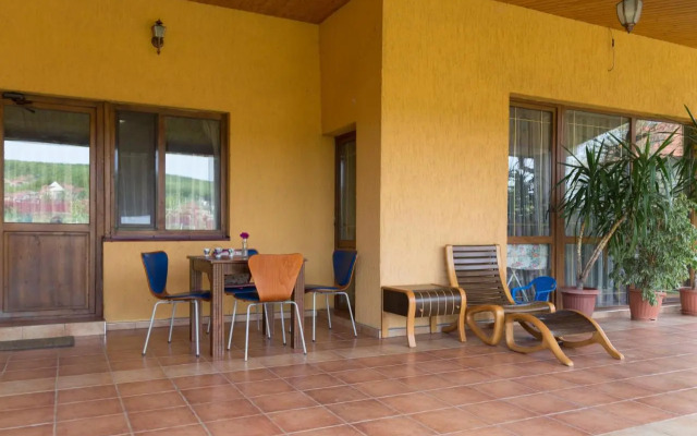 Semeyny Guest House