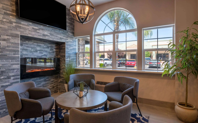 Microtel Inn & Suites by Wyndham Tracy