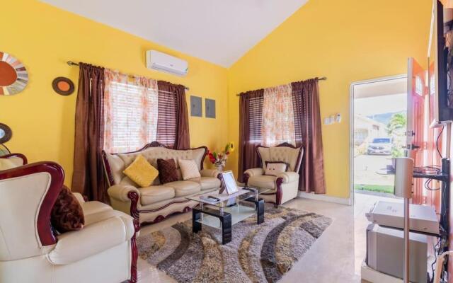 Cayman’s Luxury Estate VacayStay