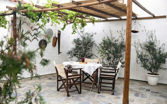 Maria Studios Rooms and Apartments
