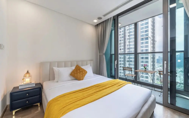 LANDMARK 81 Luxury Riverside Retreat
