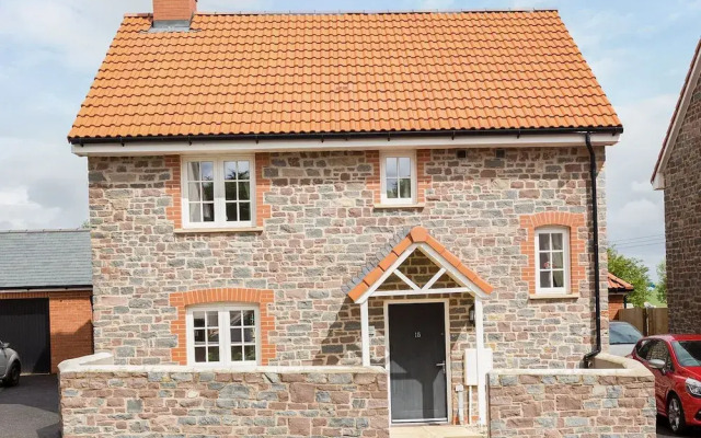 Tus Nua Cottage