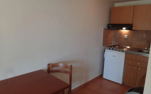 Dia Apartments