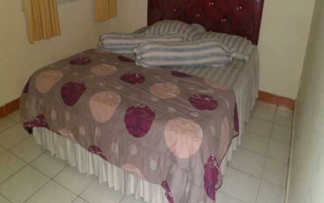 Villa Kota Bunga Azalea