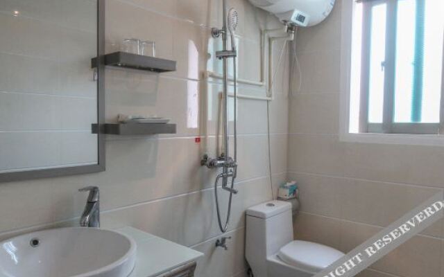 Dongshan Jinyu Seaview Apartment Hotel