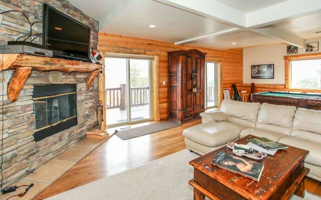 Castle Glen Chalet-1845 by Big Bear Vacations