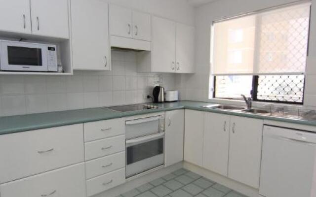 Breakers 8 - Main Beach Location!