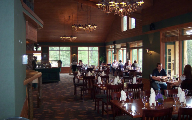 Pyramid Lake Lodge