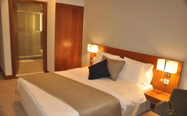 Parwar Hotel