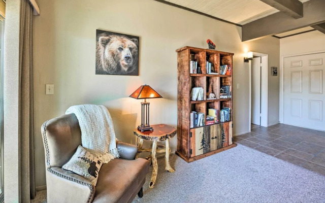 Patio & Fireplace: Country Club Pinetop Condo!