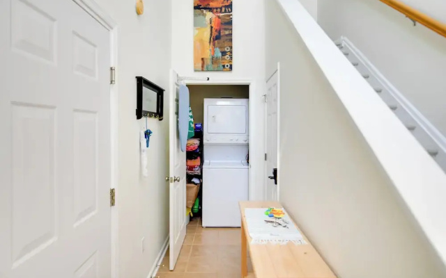 4 Mi to Beach: Lewes Townhome w/ Ping-pong Table