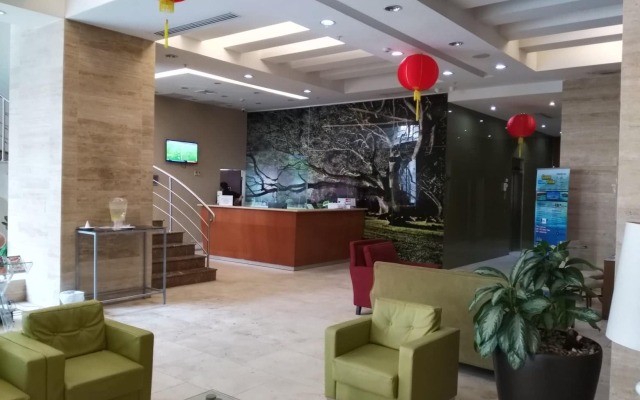 Central Park Hotel Casino & Spa