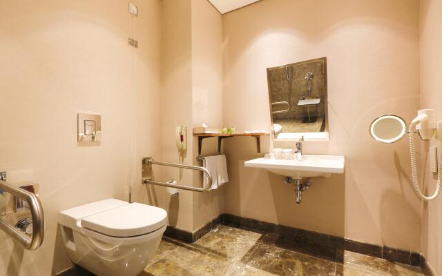 Crowne Plaza Istanbul - Oryapark by IHG