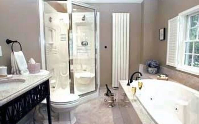 Whalewalk Inn and Spa