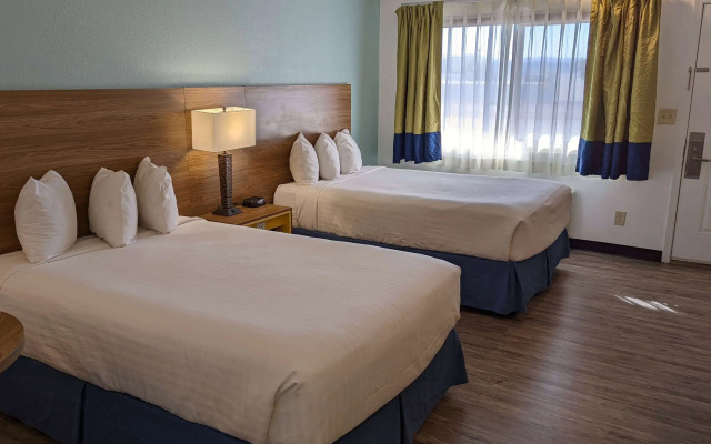 Days Inn by Wyndham Lake Havasu
