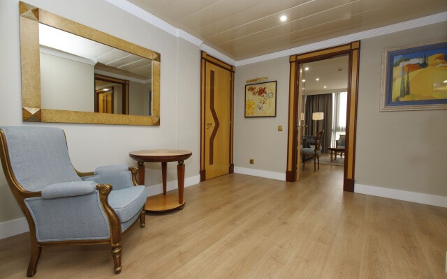 Oca Puerta del Camino Hotel